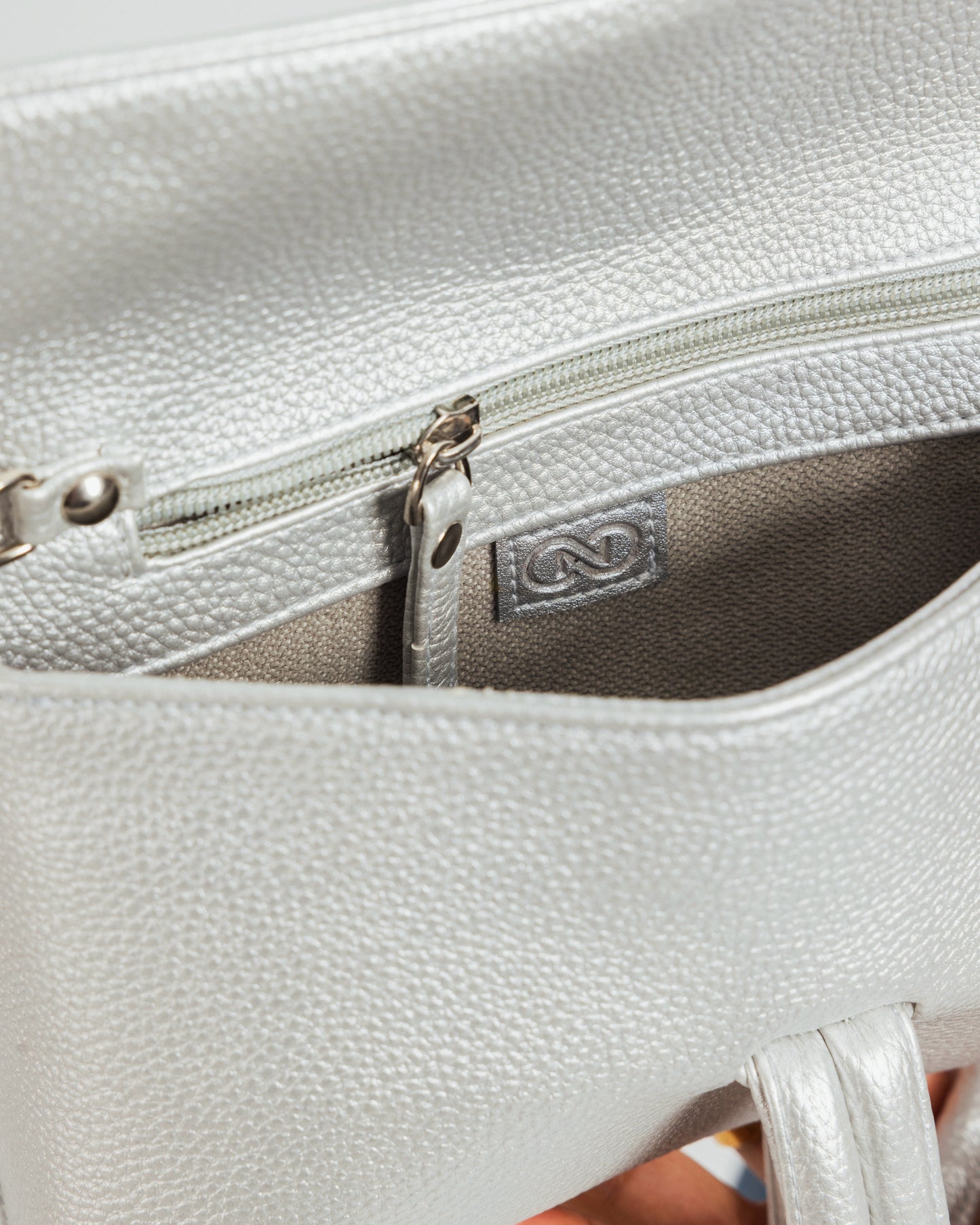 Joie Clutch